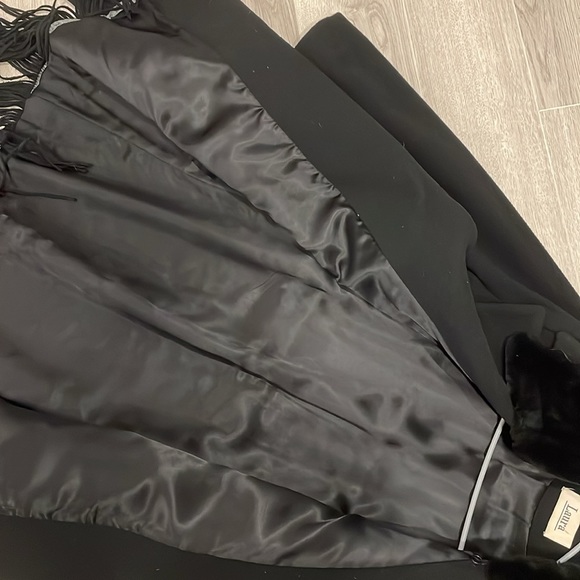 Laura Winter Coat Fringe w Belt - Picture 3 of 6